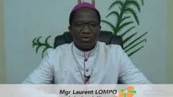 Mgr Djalwana Laurent Lompo, archevêque du Niger, présentant un message de bonne volonté aux fidèles musulmans. Crédit : Courtesy Photo / 