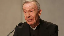 Le cardinal Luis Ladaria, aujourd'hui préfet de la Congrégation pour la Doctrine de la Foi, lors d'une conférence de presse au Vatican, le 8 septembre 2015. / Daniel Ibanez/CNA.