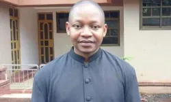 Père Sostenes Bahati Soka. / 