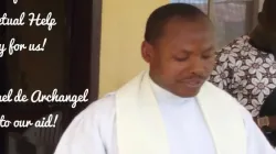 Légende : P. Samuel Agwameseh, libéré après avoir passé 3 jours en captivité. / P. Charles Uganwa