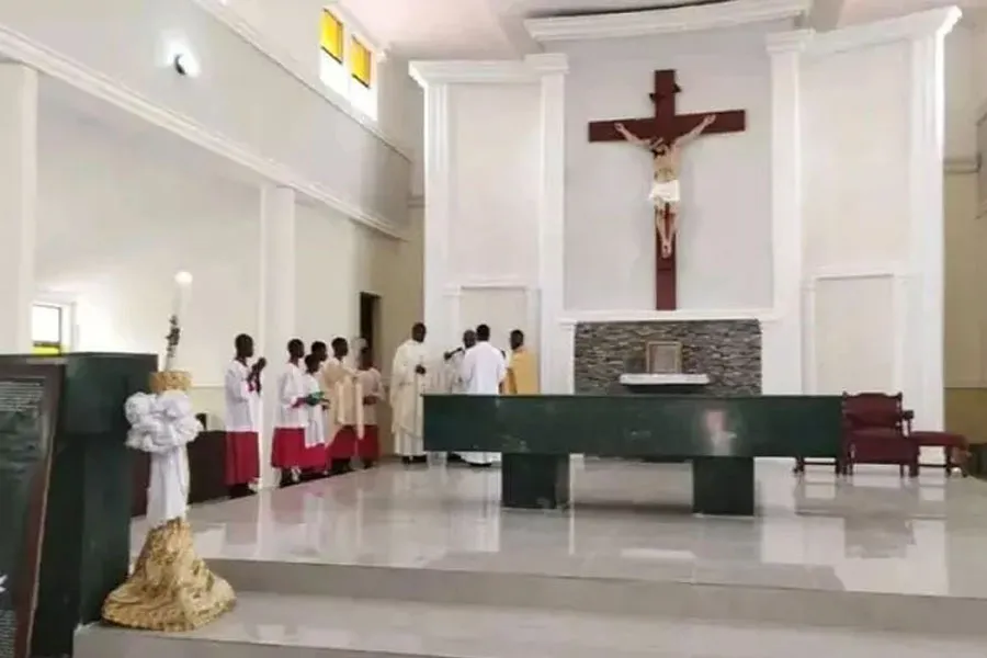 Messe du dimanche de Pâques à la paroisse catholique St. Francis Xavier Owo du diocèse d'Ondo au Nigeria. Crédit : Diocèse d'Ondo