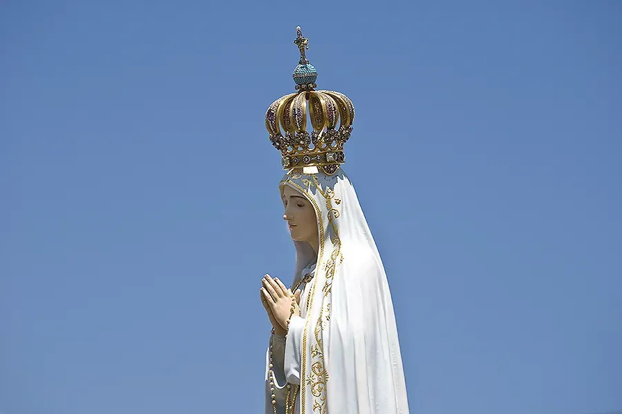 Notre Dame de Fatima. Ricardo Perna / Shutterstock.