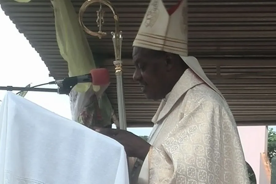 Mgr Vicente Carlos Kiaziku, évêque du diocèse angolais de Mbanza Congo. Crédit : Radio Ecclesia / 