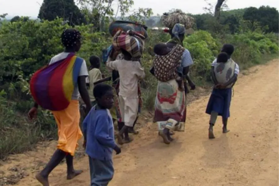 Des familles fuyant la violence dans la province de Cabo Delgado au Mozambique. Crédit : DHPI