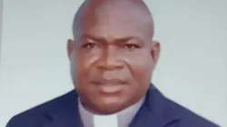 Le père Thaddeus Tarhembe, curé de la paroisse St. Ann du diocèse de Wukari, situé dans l'État de Taraba au Nigeria, a été enlevé au presbytère de la paroisse à minuit. Crédit : Diocèse catholique de Wukari / 