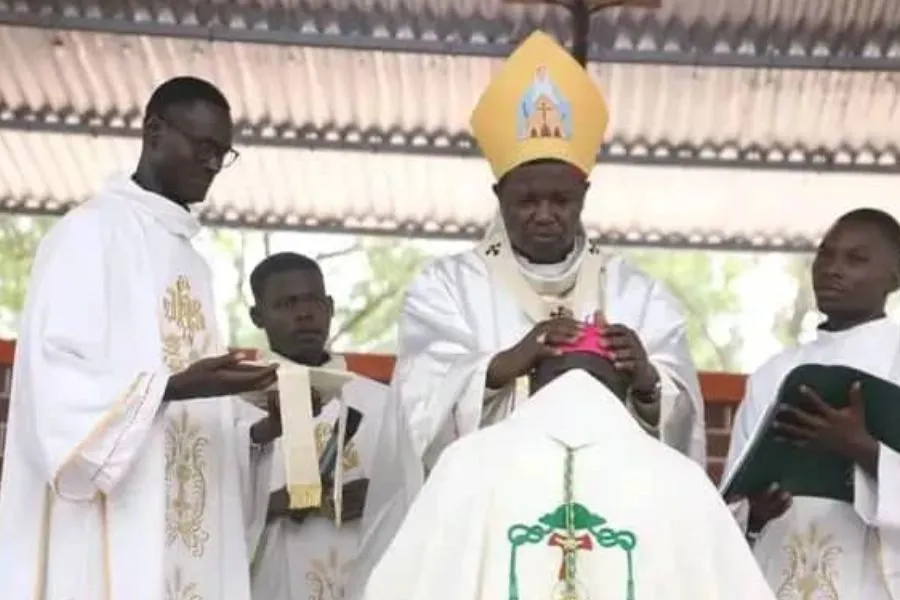 Mgr Goetbé Edmond Djitangar lors de l'ordination épiscopale du 11 novembre. Crédit : Cloche TV Tchad