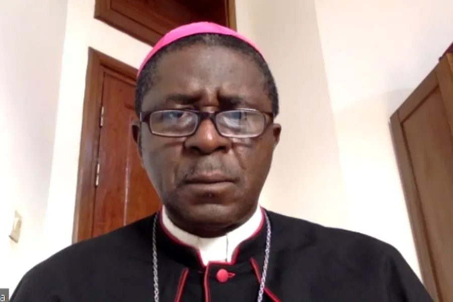 Capture d'écran de l'archevêque Andrew Fuanya Nkea de l'archidiocèse de Bamenda au Cameroun lors du webinaire du 15 novembre 2023.