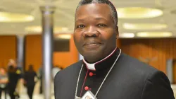 Mgr Bienvenu Manamika Bafouakouahou de l'archidiocèse de Brazzaville au Congo. Crédit : Vatican Media / 
