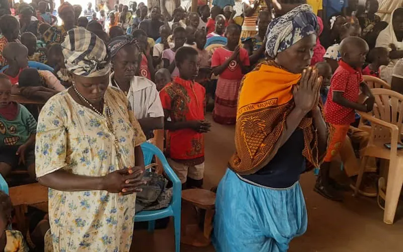 Des réfugiés au Don Bosco Refugee Services Palabek dans l'archidiocèse ougandais de Gulu/ Crédit : Père Lazar Arasu