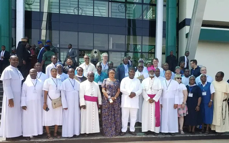 Participants au Congrès catholique panafricain sur la théologie, la société et la vie pastorale, Enugu Nigeria, du 5 au 8 décembre 2019 P. Benjamin Achi
