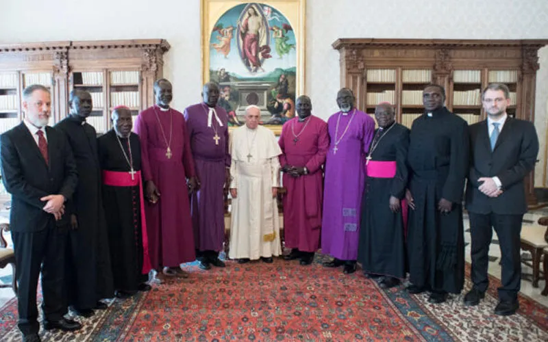 Les chefs d'église du Soudan du Sud avec le Pape François à Rome. Crédit : Vatican Media