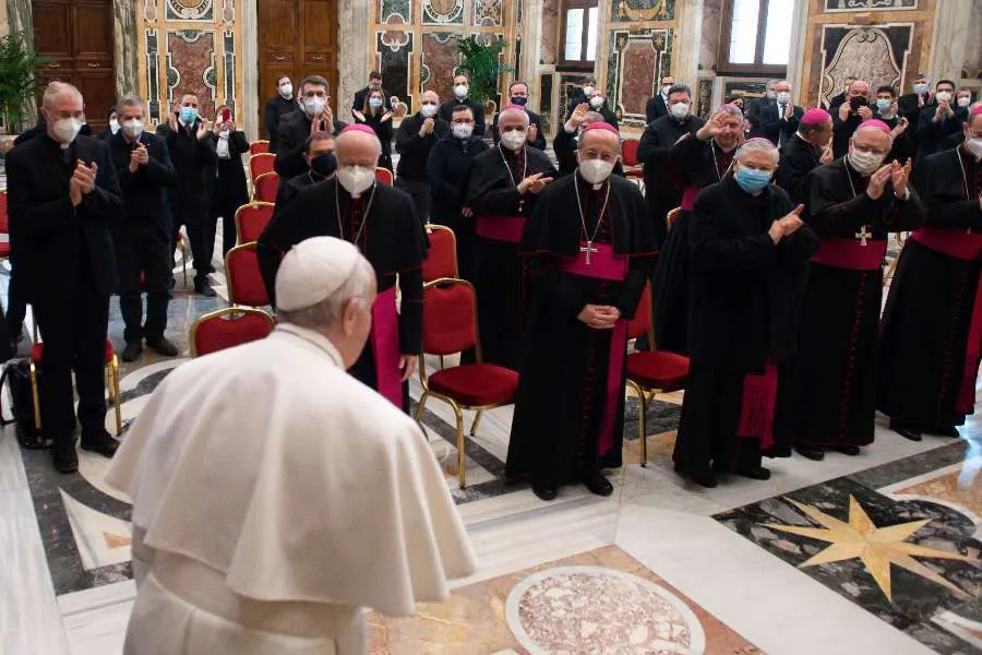 Le Pape François reçoit en audience le Bureau national de la catéchèse de la conférence épiscopale italienne. Vatican Media/CNA.
