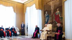 Le pape François rencontre des journalistes du Vatican le 13 novembre 2021. Médias du Vatican/CNA / 