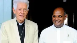 Maurice Evenor Cardinal Piat (à gauche) et Mgr. Jean Michaël Durhône (à droite) après la conférence de presse du 20 mai. Crédit : Diocèse de Port-Louis / 