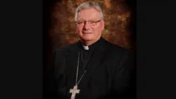 Mgr Robert Bourgon, premier évêque de Hearst-Moosonee, au Canada. / 