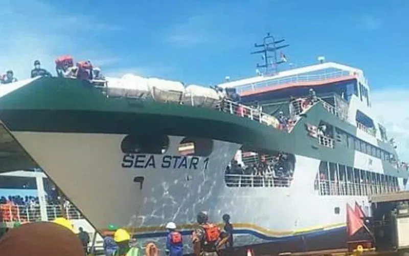Un navire à Palma qui a été utilisé par la compagnie de gaz TOTAL pour évacuer ses employés de Palma à Pemba lors d'une attaque en mars 2021. Crédit : Institut pour la paix Denis Hurley