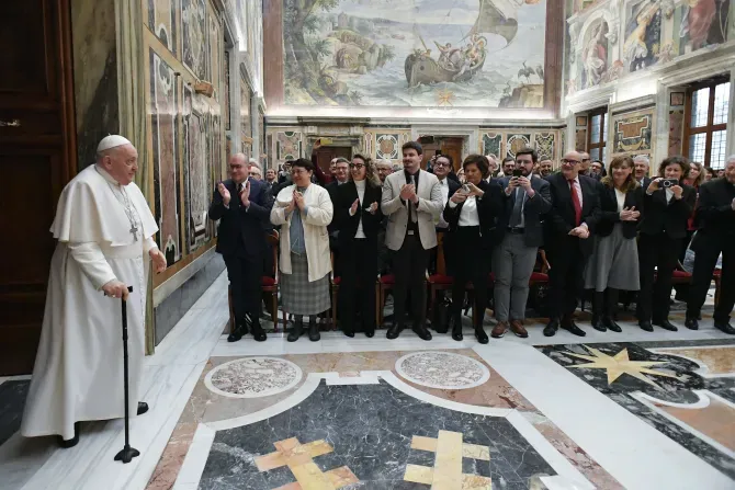 Le pape François rencontre les journalistes qui couvrent le Vatican au Palais apostolique le 22 janvier 2024. | Crédit : Vatican Media