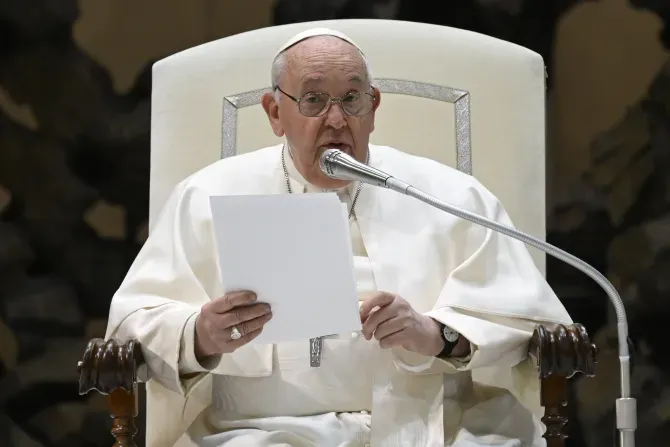 Le pape François prononce un discours lors de l'audience générale du mercredi 14 février 2024, dans la salle d'audience Paul VI au Vatican. | Crédit : Vatican Media / 