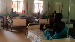 Quelques patients goitres traités à l'hôpital St. Daniel Comboni dans le diocèse de Wau au Soudan du Sud / ACI Afrique