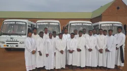 Service de bus fourni par les Missionnaires de Marie Immaculée (MMI) aux navetteurs de South Susan / ACI Afrique