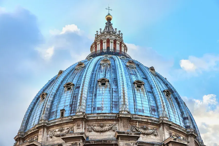 Le dôme de la basilique Saint-Pierre. Luxerendering/Shutterstock.