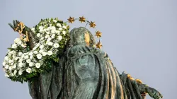 Statue de l'Immaculée Conception sur la Piazza di Spagna à Rome le 8 décembre 2019. / Daniel Ibanez/CNA.