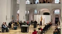 Un service de bénédiction à l'église catholique St. Augustin à Würzburg, en Allemagne, pour les couples, y compris ceux du même sexe, le 10 mai 2021. | Gehrig/CNA Deutsch. / 