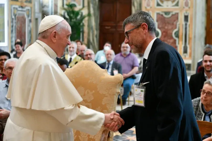 Le pape François rencontre les participants au chapitre général de l'Ordre franciscain séculier, le 15 novembre 2021. Vatican Media.