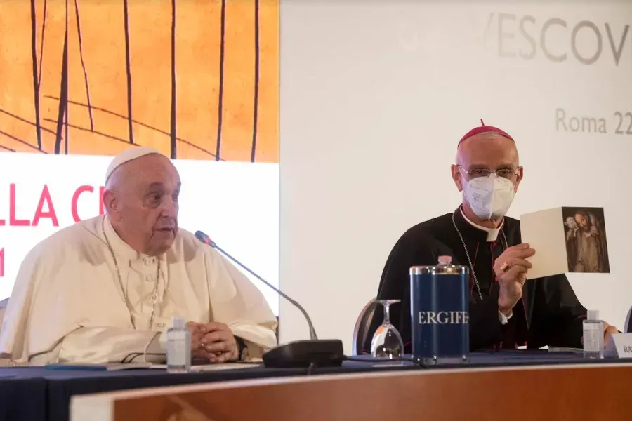 Le pape François s'adresse à la conférence épiscopale italienne à Rome, le 22 novembre 2021. Vatican Media.