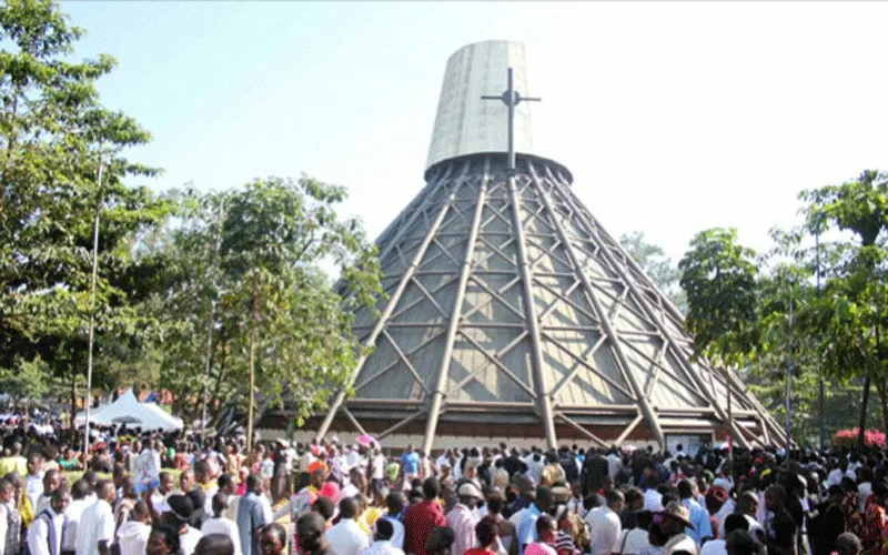 Les fidèles lors d'un événement passé au sanctuaire de Namugongo en Ouganda Domaine public