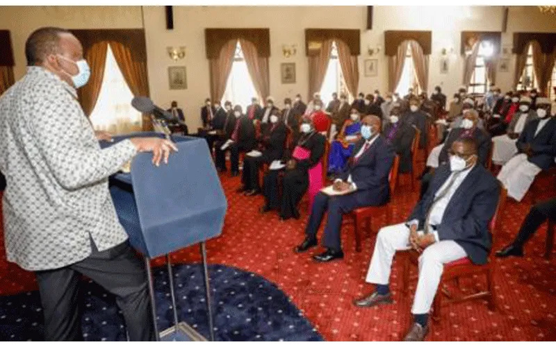Le président Uhuru Kenyatta lors de sa rencontre avec les représentants des leaders religieux au Kenya, vendredi 25 septembre. La Présidence du Kenya à Nairobi