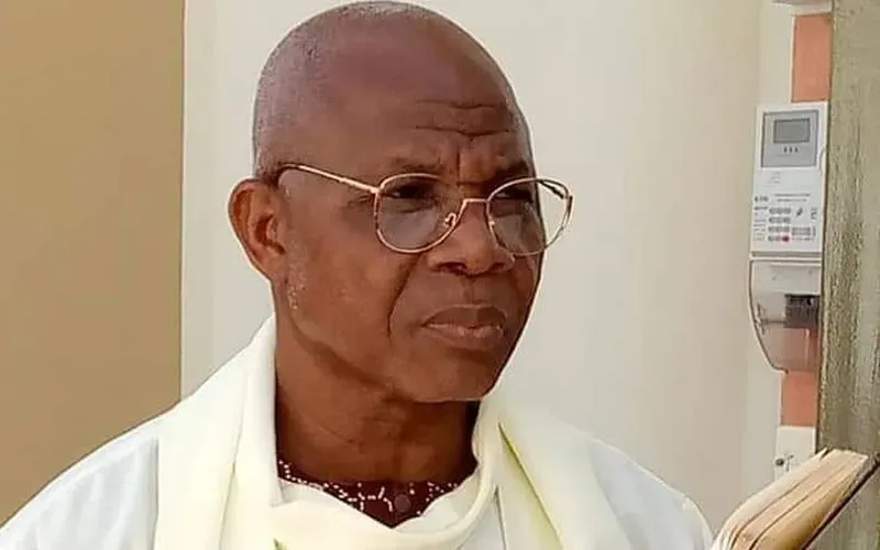 Le père Jacques Yaro Zerbo, prêtre catholique d'origine malienne assassiné dans le diocèse de Dédougou au Burkina Faso le 2 janvier 2023. Crédit : Diocèse de Dédougou/Facebook