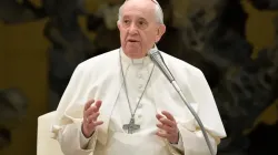 Le pape François lors de l'audience générale dans la salle Paul VI le 2 mars 2022. Vatican Media / 