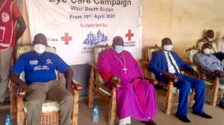 Mgr Matthew Remijio Adam Gbitiku, évêque du diocèse de Wau au Soudan du Sud, lors du lancement de l'opération chirurgicale de la cataracte. Crédit : ACI Afrique / 