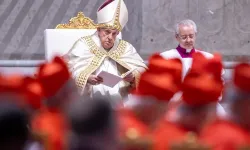 Le pape François aux vêpres après la proclamation de la bulle « Spes Non Confudit », signifiant « L'espérance ne déçoit pas », au Vatican, le jeudi 9 mai 2024. / 