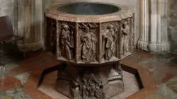 Fonts baptismaux de la cathédrale Saint-Étienne à Vienne, en Autriche. | Bwag via Wikipedia (CC BY-SA 4.0). / 