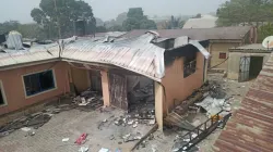 Une image du presbytère de la paroisse catholique St. Mary dans le diocèse du Nigeria qui a brûlé dans des circonstances peu claires. / P. Isek Augustine